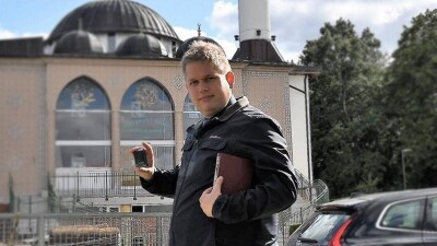 Анкара отменила визит министра обороны Швеции после сожжения Корана у посольства Турции