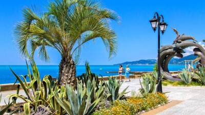 Туристов в Сочи, не сделавших прививку, будут штрафовать