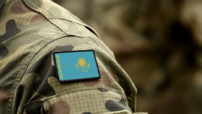 В Усть-Каменогорске контрактник выстрелил в себя во время службы на посту