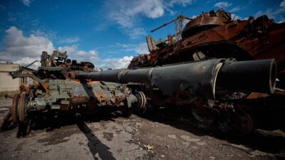 Суд Берлина разрешил установить подбитый в Украине российский танк рядом с посольством РФ