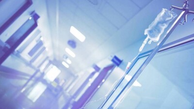 Пять человек умерли и ещё 14 попали в больницы из-за отравления неизвестным веществом в Астрахани