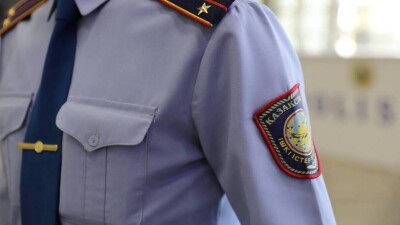 Арестовали полицейского, сбившего маму и дочь в Шымкенте