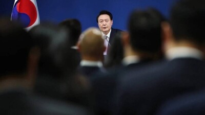 Президента Южной Кореи обвиняют в приказе применить оружие
