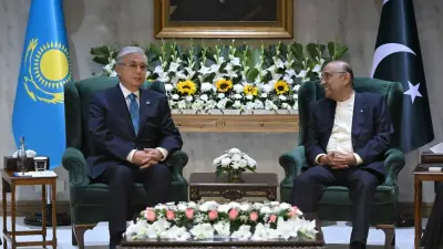 Токаев провёл переговоры с президентом Пакистана 