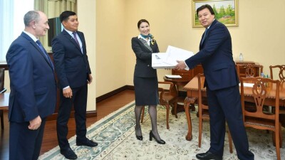 Депутат мажилиса досрочно сложил свои полномочия