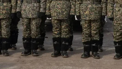 Обещал "отмазать" от армии: медработник выманил у родителей призывников более 1,2 млн тенге