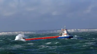 Сухогруз из Ирана потерпел бедствие в Каспийском море