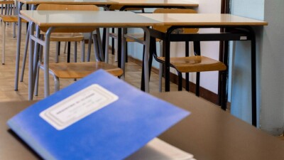 В Астане 6 декабря отменили очные уроки для всех школьников и учащихся колледжей 1-2 курсов