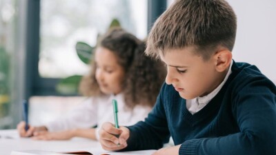 Вышло постановление санврача РК о работе организаций образования. При каких условиях школы переведут на дистанционный формат