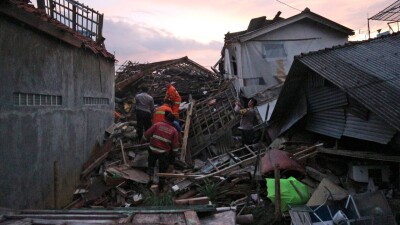 Землетрясение в Индонезии: число жертв выросло до 162 человек