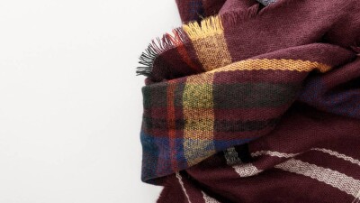 Чудо-плед от всех болезней за 300 000 тенге. Пенсионерка из Уральска отдала мошенникам все деньги и золото