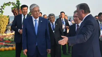 Токаев посетил выставочные павильоны стран Центральной Азии