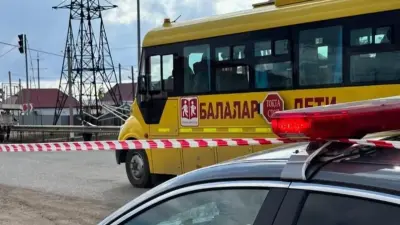 Авария со школьным автобусом в ЗКО: 24 ребёнка доставили в больницу