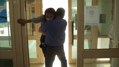 Охранник акимата Алатауского района Алматы насильно вынес журналистку "Хабара" из здания