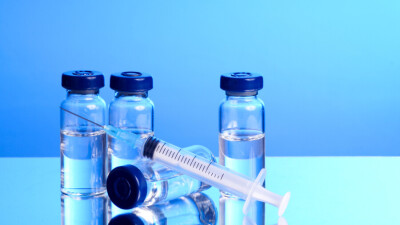 В Минздраве заявили, что вакцин в регионах достаточно, но в отдельных населённых пунктах возможна нехватка