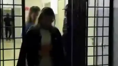 Двух девушек арестовали на пять суток в Алматы за мат в TikTok