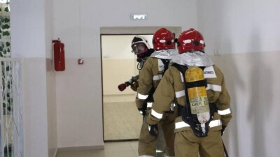 Пятеро строителей пострадали во время пожара в школе Тараза, где идёт ремонт