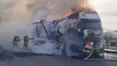 Грузовик со спичками сгорел в Шымкенте