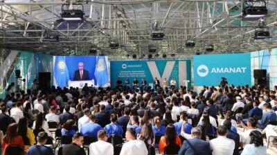 Токаев назвал три важных приоритета для молодёжи Нового Казахстана