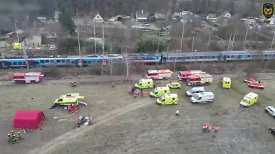 Десятки человек пострадали при столкновении пассажирских поездов в Чехии