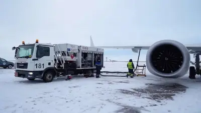 100 дополнительных рейсов и сложные метеоусловия: как авиакомпании и аэропорты готовятся к праздникам 