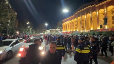 Оппозиция Грузии по призыву президента вышла на акцию протеста