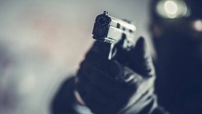 Полиция Алматы разыскивает стрелявших в кафе в центре города