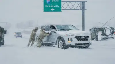 Зимний шторм в США: 12 человек погибли, более 700 тысяч потребителей до сих пор остаются без света