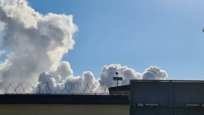 Жители микрорайона в Арыси, где идёт задымление, отказываются покидать дома