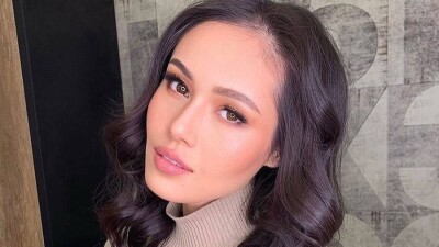 Певица Nazima была в самолёте во время захвата аэропорта: Боялись, что нас просто взорвут