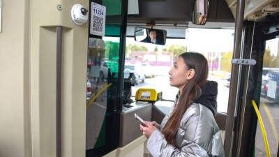 Ещё три мобильных приложения стали доступны для оплаты проезда в автобусах Астаны