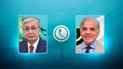 Токаев провёл телефонный разговор с премьер-министром Пакистана