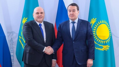 Алихан Смаилов провёл переговоры с Михаилом Мишустиным в Алматы