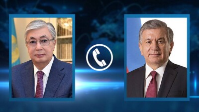 Токаев и Мирзиёев обсудили предстоящую встречу президентов государств Центральной Азии