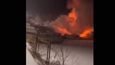 В Усть-Каменогорске загорелись два теплохода и кафе-пристань
