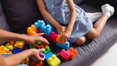 Няня с Филиппин отсудила в Астане компенсацию за использование работодателем её паспорта в соцсетях