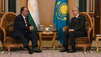 Касым-Жомарт Токаев встретился с Эмомали Рахмоном