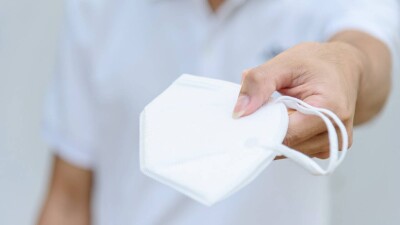 Жителей Мангистау предупредили о риске заразиться птичьим гриппом из-за мора лебедей