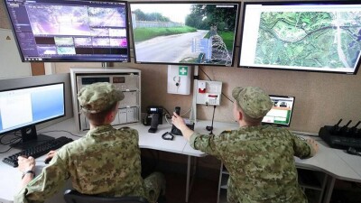 Белорусские пограничники обнаружили на границе раненых мигрантов, выдворенных Литвой. В Литве назвали это сказками