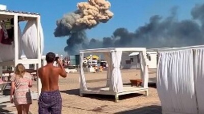 На военном аэродроме в Крыму произошла серия взрывов
