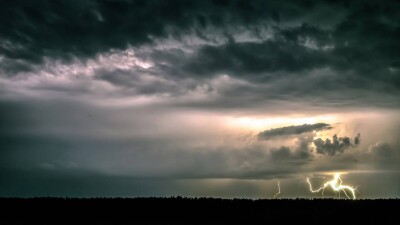 Прогноз погоды на 18 июня: дождь и гроза ожидаются в Алматы и Астане