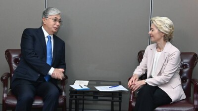 Президент Токаев пригласил президента Еврокомиссии Урсулу фон дер Ляйен в Казахстан