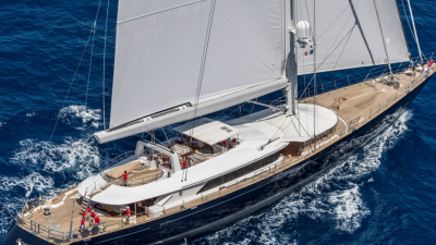 Роскошная яхта затонула у берегов Сицилии. Один человек погиб, шестеро пропали без вести