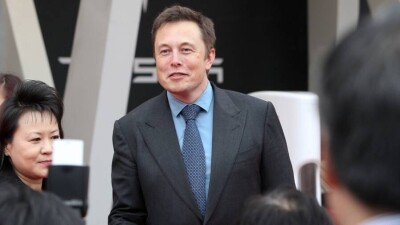 Илон Маск стал первым в мире человеком, состояние которого превысило 300 млрд долларов