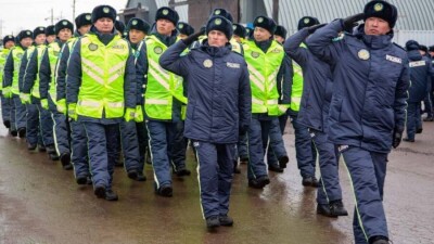 Столичным полицейским выдали новую форму