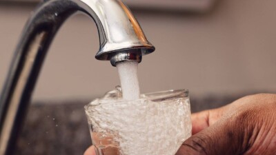Водоочистную станцию затопило паводковыми водами в пригороде Атырау