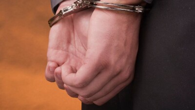 В Туркестанской области после ссоры мужчина сбил на автомобиле своего обидчика