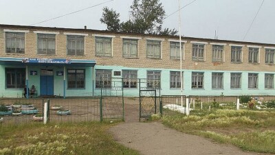 Жители посёлка в СКО пожаловались на ужасные условия в школе накануне начала учебного года