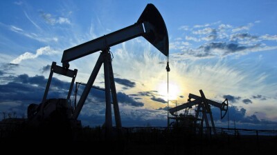 Минэнерго прогнозирует снижение добычи нефти до конца года из-за перебоев на энергоисточниках
