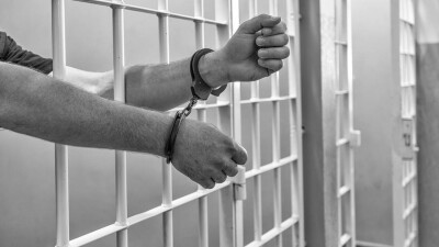 Более миллиона тенге отсудил актюбинец за нахождение под стражей